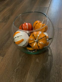 Pumpkins with vase