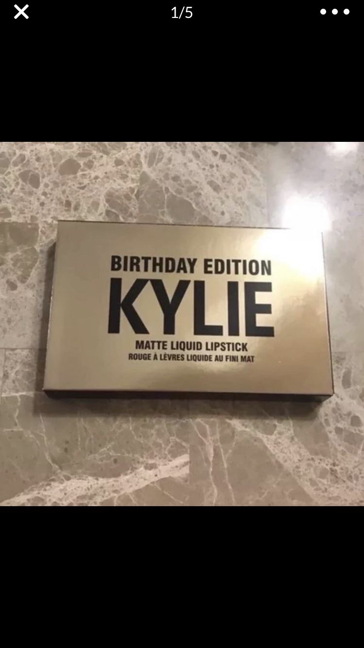 Kylie Jenner mini mattes birthday edition