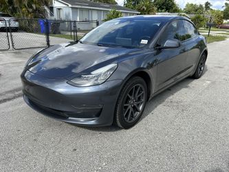 Tesla Modelo 3  2018