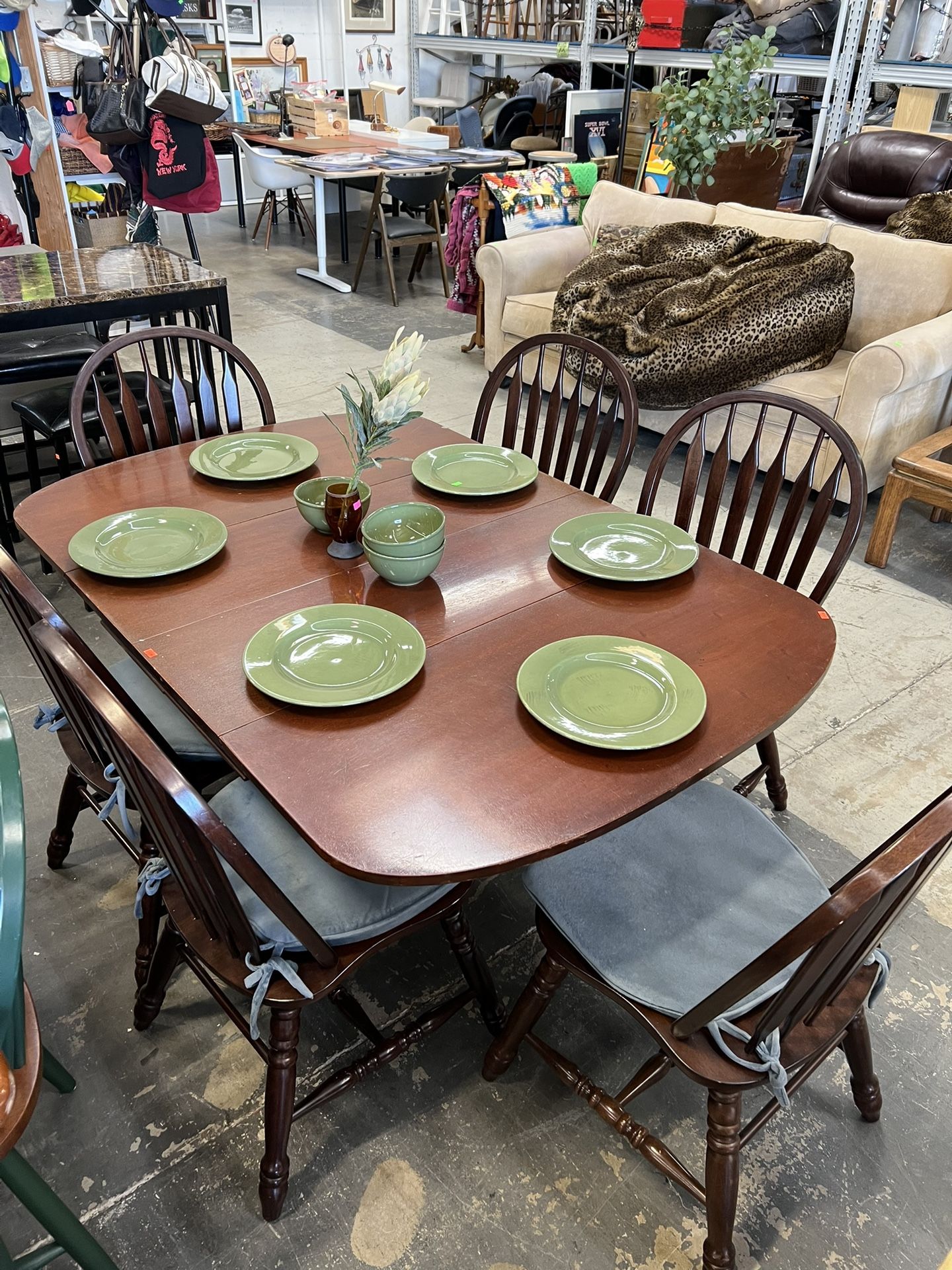 Wooden Vintage dinette dining table with 6 chairs
