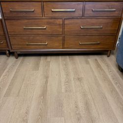 Marina Del Rey Brand ser - sockets + USB input