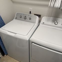 Whirlpool Washer and Dryer Set
