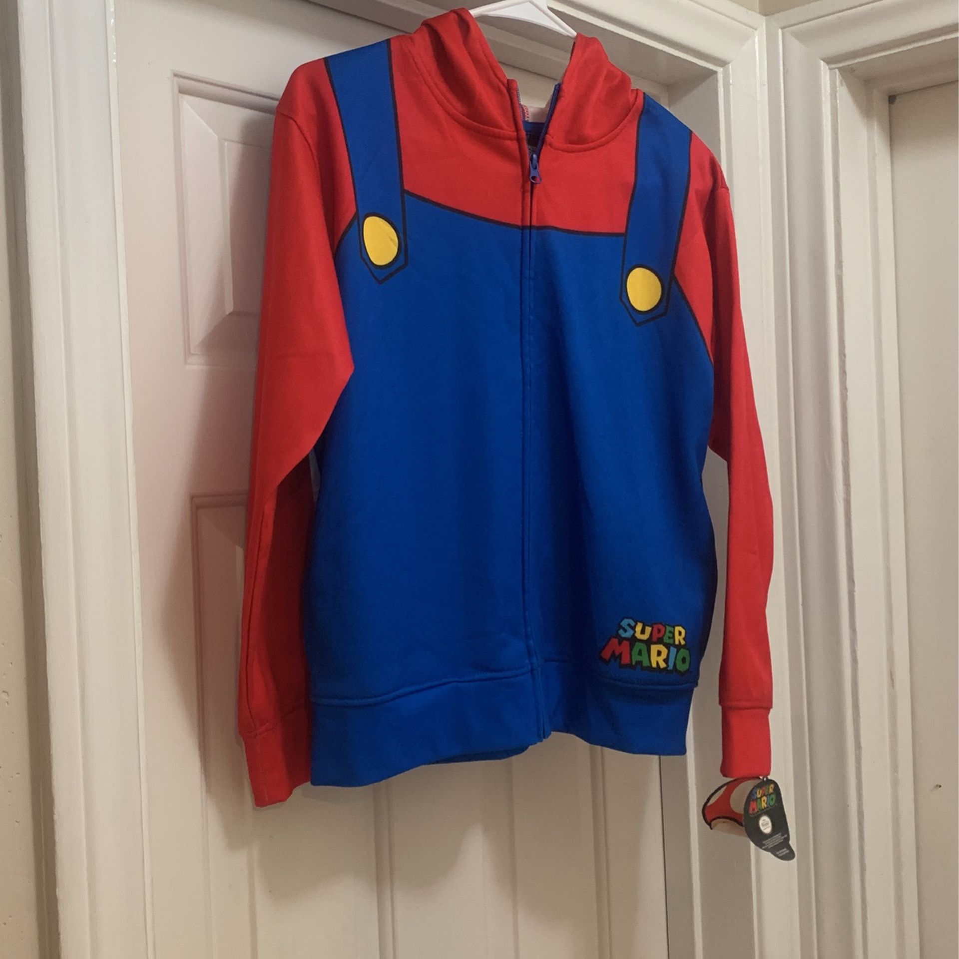 Kids Super Mario Sweater Size L