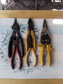 Pliers