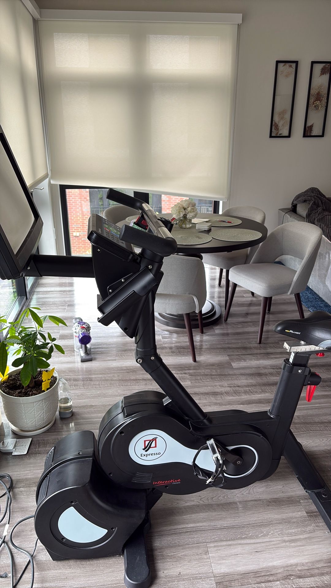 Expresso S3 Series Upright Interactive Exercise Bike