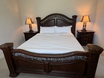 Solid Wood Cal-King Bed set