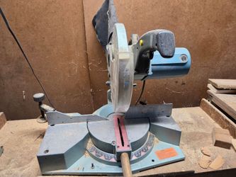 Hitachi Miter saw C1075