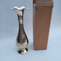 BRAND NEW GOLD HIGH QUALITY BRASS VASE 11"