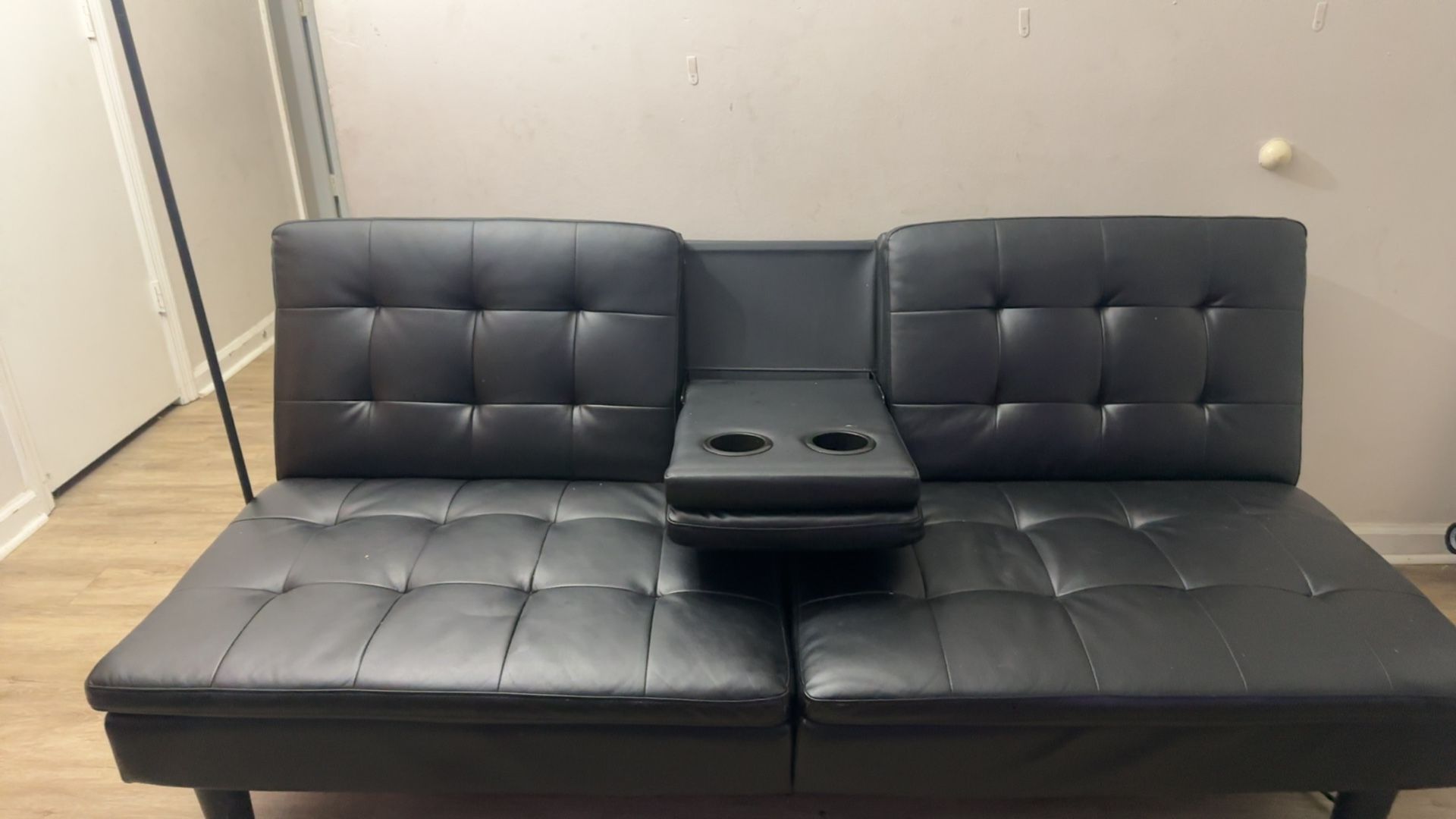 Black Tufted Faux Leather Fouton