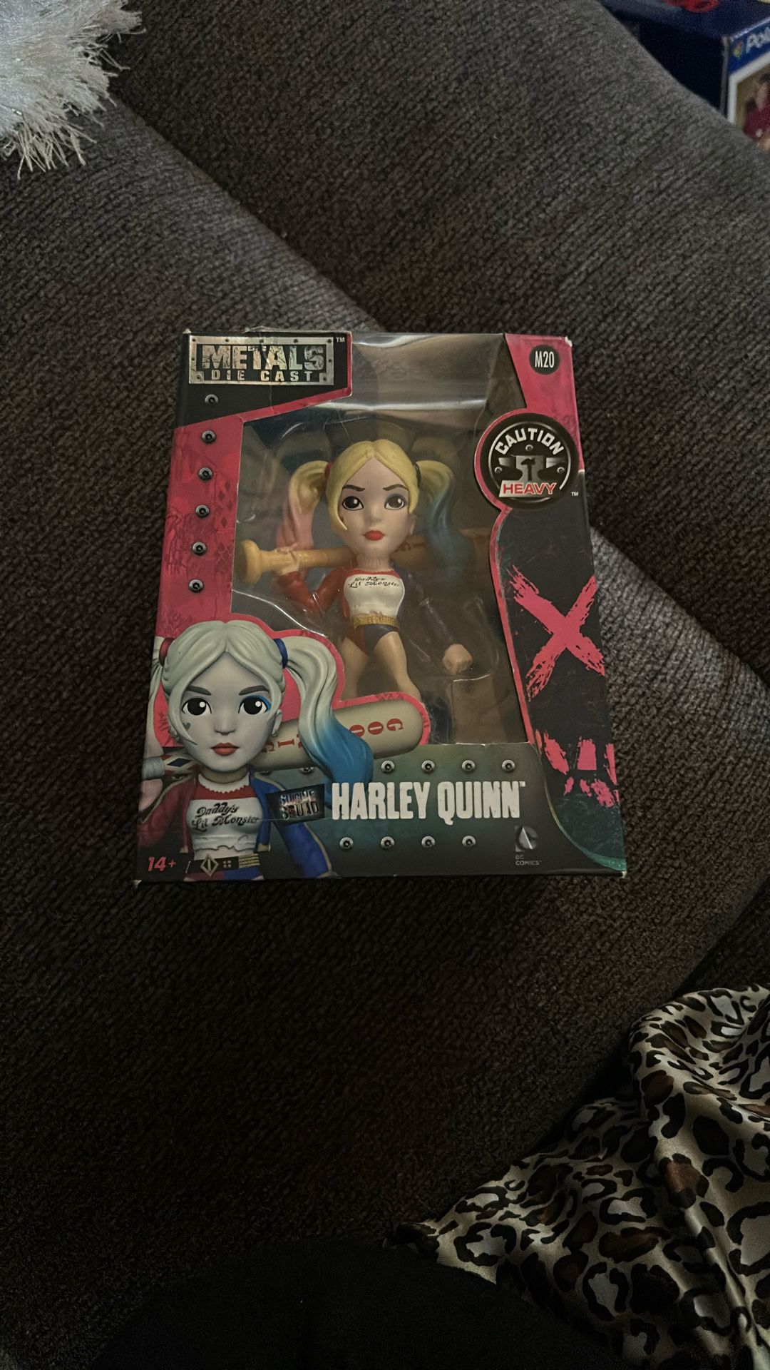 Metals Suicide Squad 4 inch DC Figure