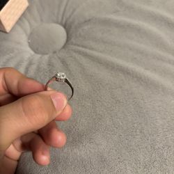 Moissanite Ring 💍 (PASSES TESTER)