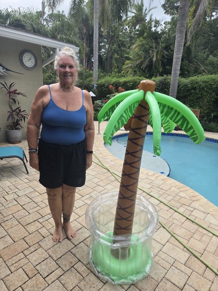 Drink Cooler Blow Up Palm