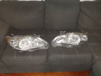 2011, Toyota, Corolla headlights.
