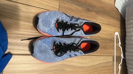 ASICS woman tennis 8.5