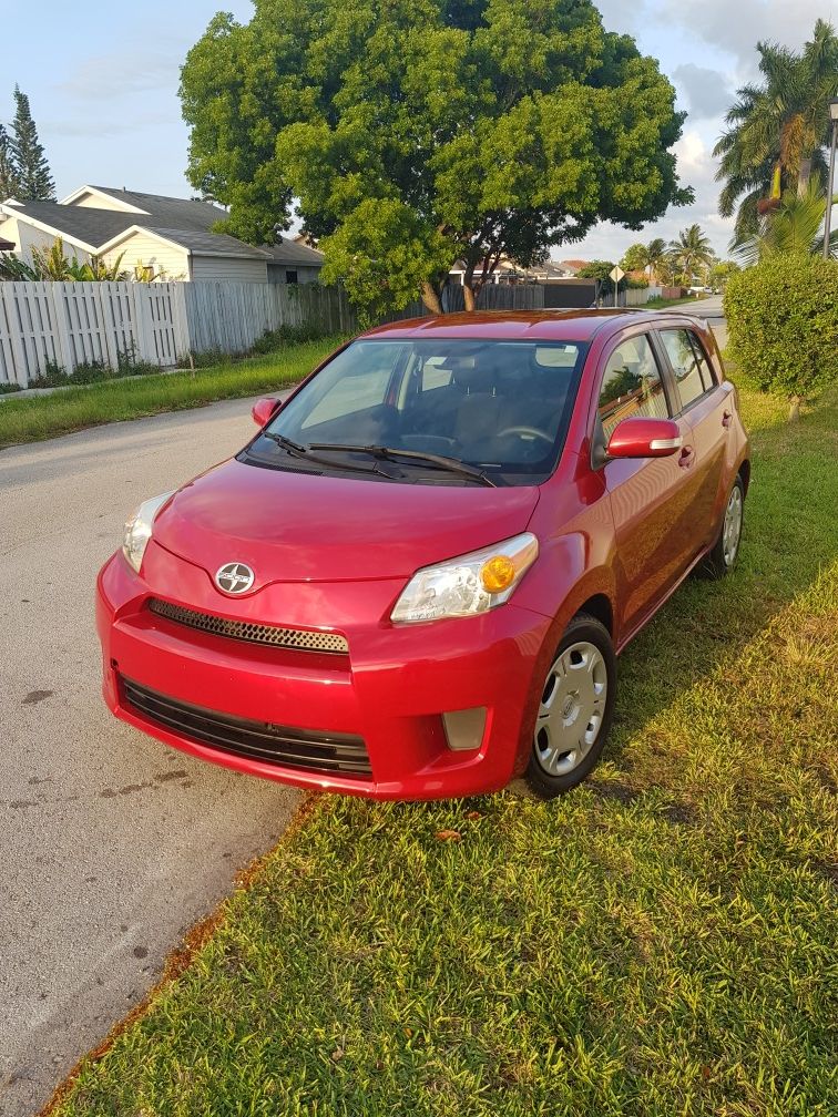 2010 Scion xD