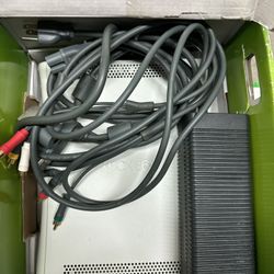 Xbox 360 Bundle (Read Description)