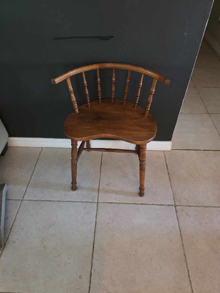Spindle Back Vanity Chair Stool