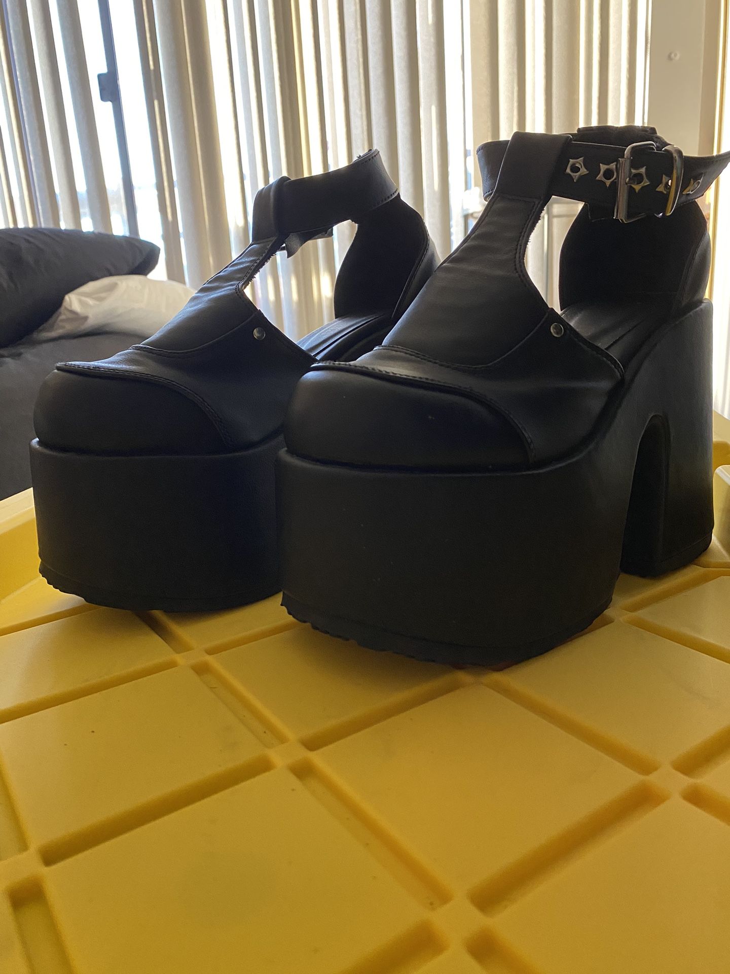 DEMONIA CAMEL-103 SIZE 9