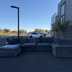 Sectional Couch 