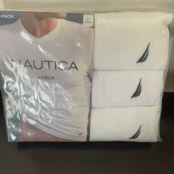 3 New Nautica V-Neck T-Shirts – Size Large