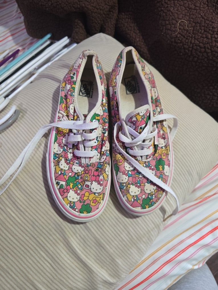 Hello Kitty Shoes 3.5 Kids Size