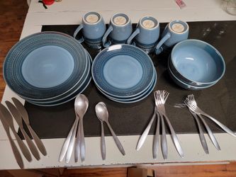 Kitchen Plates And Utensils Set