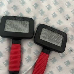 Pet Brushes 
