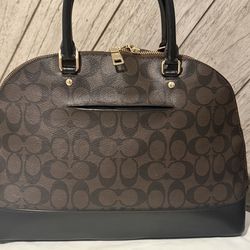 Coach Purse BRAND NEW 150$ Obo