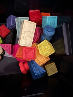 30 silicone toy blocks