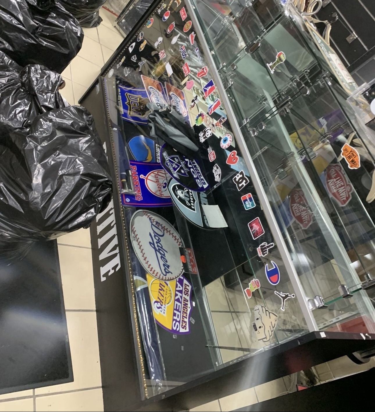 $65 Cada Una , Cuando Compras Las 6 Vitrinas Total !!