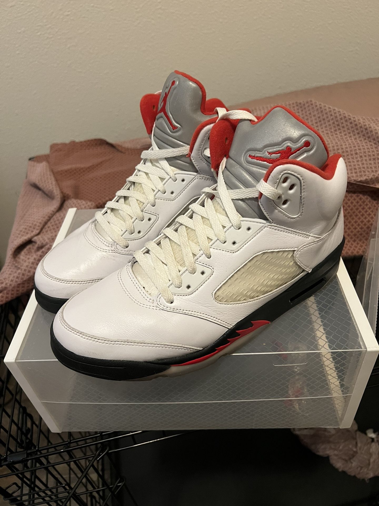 Jordan 5 Retro Fire Red Silver Tongue