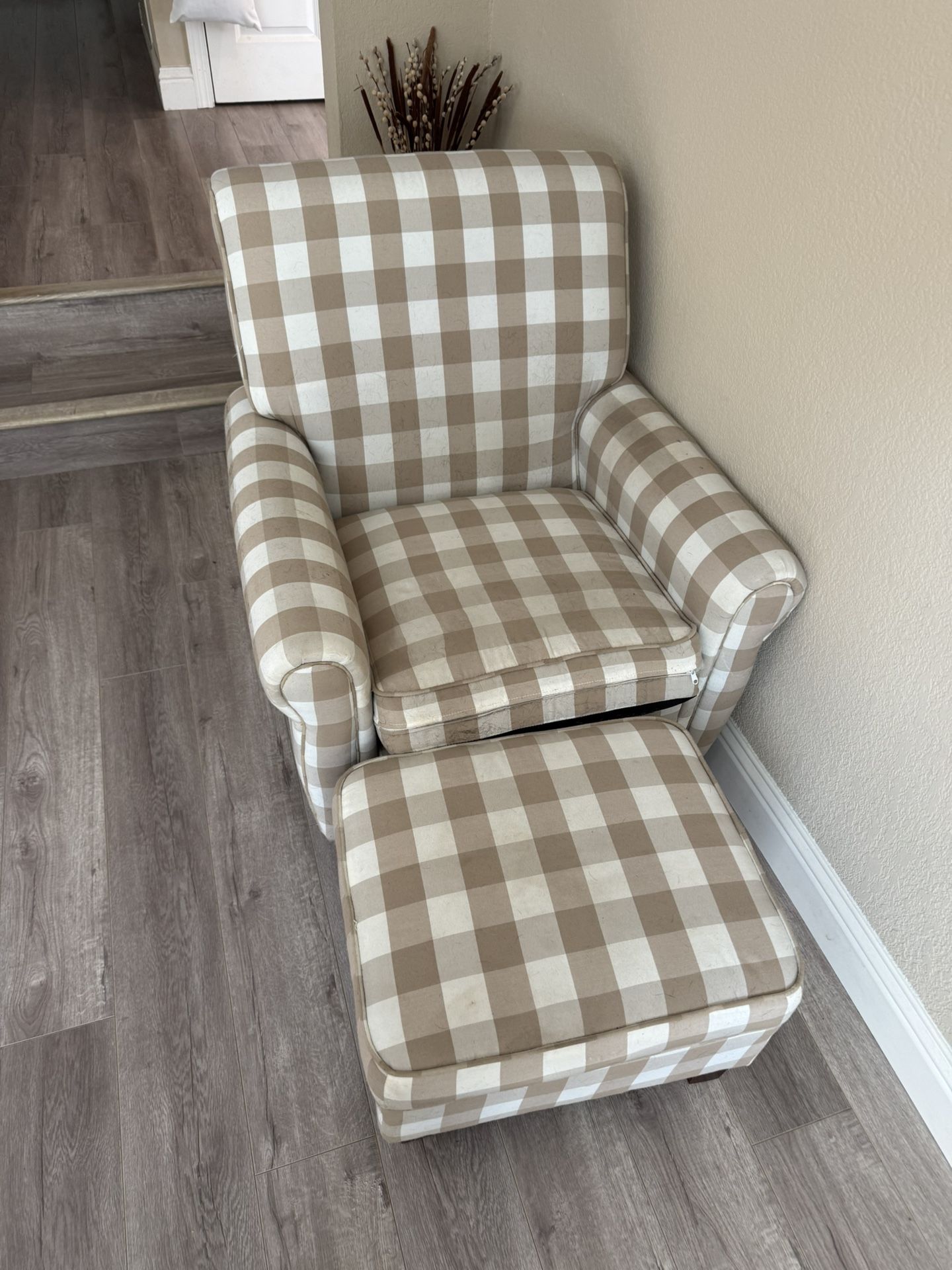 Free Chair With Ottoman