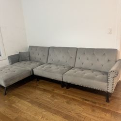 Light Grey Sectional Sofa – Easy Fix, Great Condition