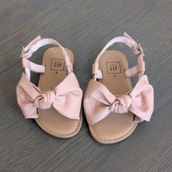 GAP Toddler Girls Blush Pink Bow Sandal - Size 6