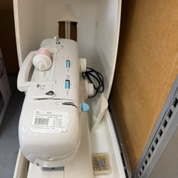 Sewing Machine Great Deal Here At Cash America Pawn 