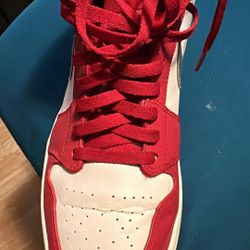 Air Jordan 1 Retro High Red Metallic Silver-White  Size 12