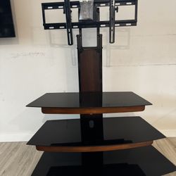 TV Stand / TV Mount 