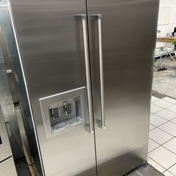 Viking 48” Pro Built-In Side By Side | ProChill Temp Control | Ice Maker + LED | Stainless Steel 2022