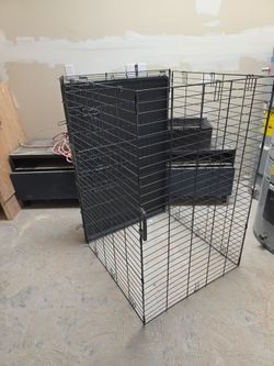 Metal dog kennel