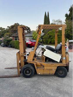 Toyota forklift for repair. $500 obo