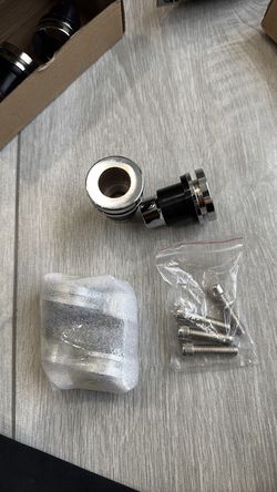 Indian Chief Motorcycle Quick Release Sissy Bar / Passenger Backrest Mount Kit (HD050902)