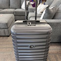Delsey Paris 28" Hard Shell Luggage Helium Edge 2, Grey