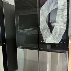 Samsung Bespoke Bespoke 29 Cu. Ft. 4-Door Flex French Door Refrigerator with AI Family Hub+ in Black Glass & Stainless Steel