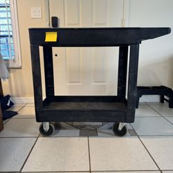 Rubbermaid Utility Cart 