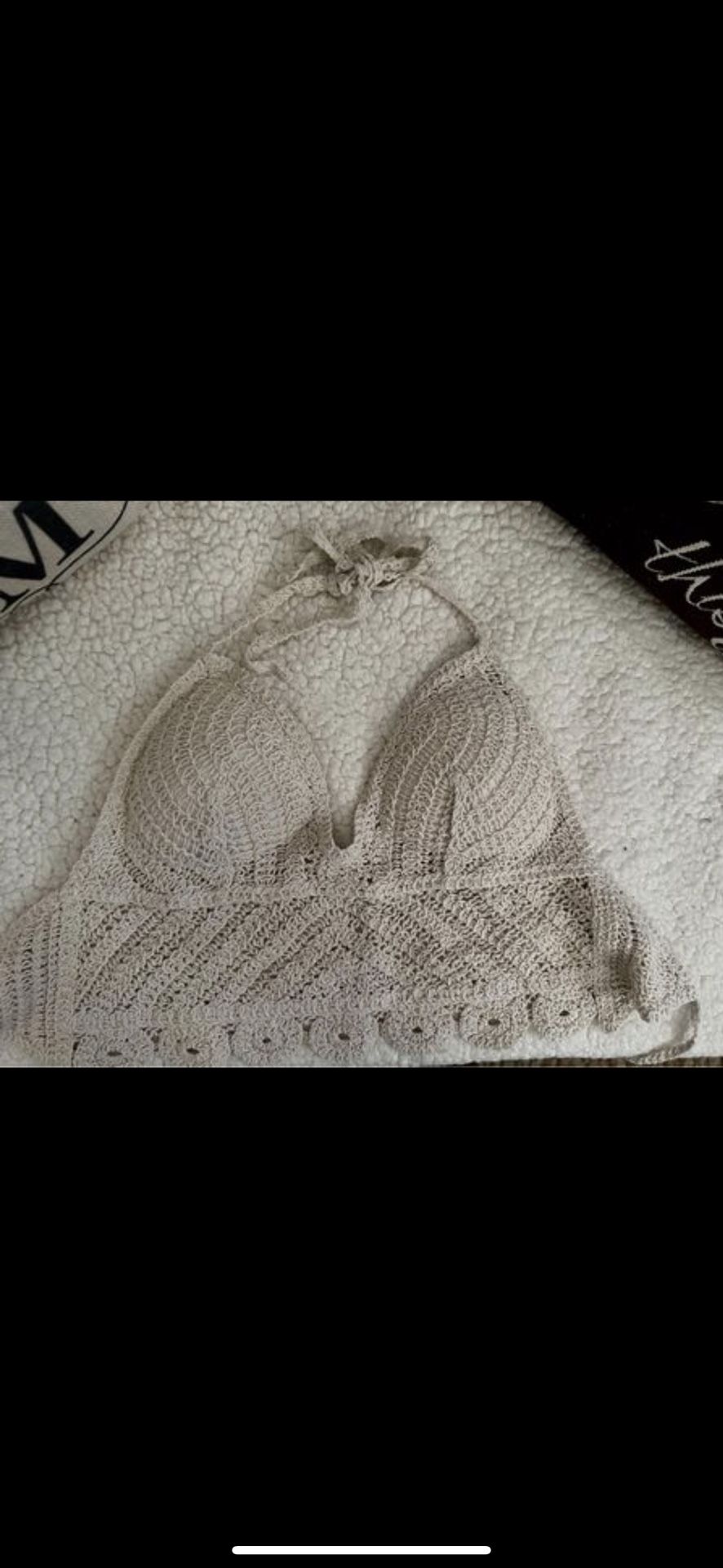 Cream Top - Jr Ladies (Small) Halter Top
