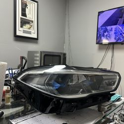 BMW X6 G06 G05 G05 LCI ORIGINAL OEM RIGHT PASSENGER LASER HEADLIGHT GOOD CONDITION 2019-2023