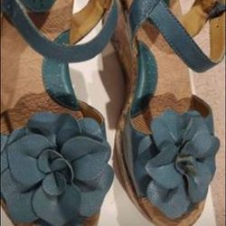 Born Floral Wedge Size 9 Shoes