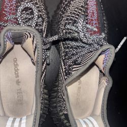 Yeezy Shoes