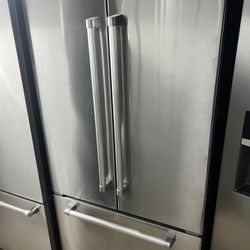 Like New Kitchen aid Refrigerator 36/70