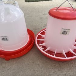Plastic food feeders, Chicken feeder  PLASTIC FOOD FEEDER 6.6LB / 3KGS.  $8- 19.8LB / 9KGS. $15  PLASTIC WATERER  2.9 Gallons 